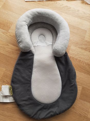 Reducteur de lit bébé 