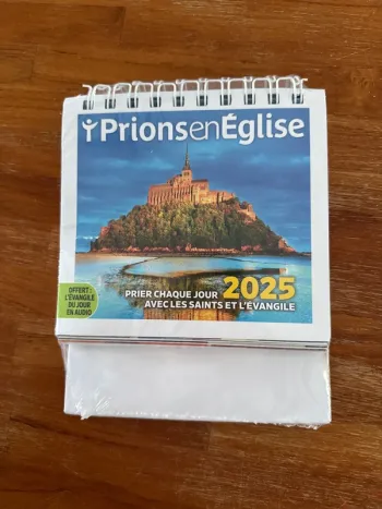 Livre, prions en église, prier chaque jour, 2025 avec les seins et l’evangile