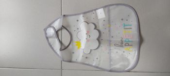 Bavoir plastifié à scratch transparent