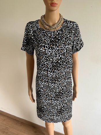 Robe imprimée léopard à manches courtes Women Only taille 38 jamais portée
