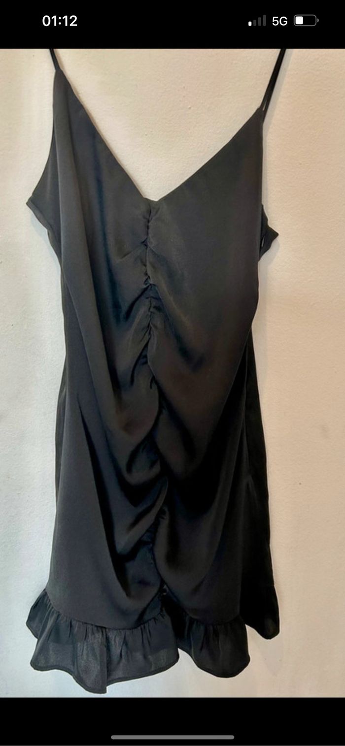 Robe satinée