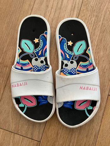 Claquette/ sandale piscine enfant 35/36 blanc bon état nabaiji décathlon