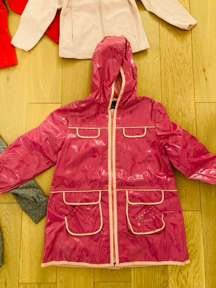 Lot de 2 gilets et 2 manteaux fille taille 4-5 ans - photo numéro 7