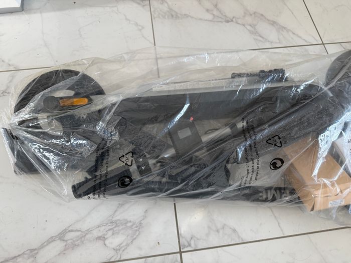 Trottinette yeep me 100a start 10'' 500W 30km - photo numéro 4
