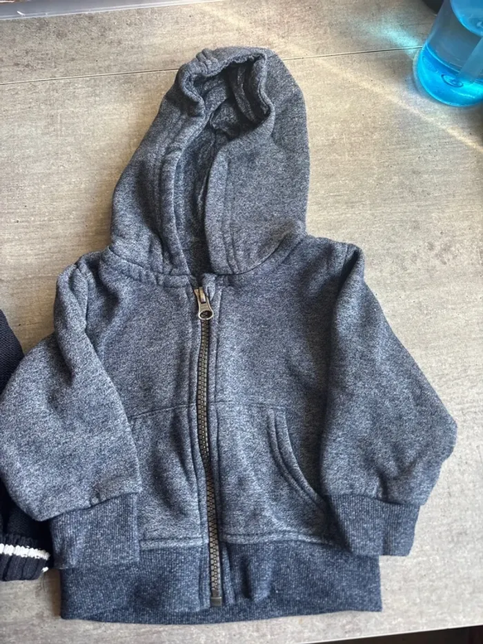 Lot gilet 3 mois - photo numéro 3