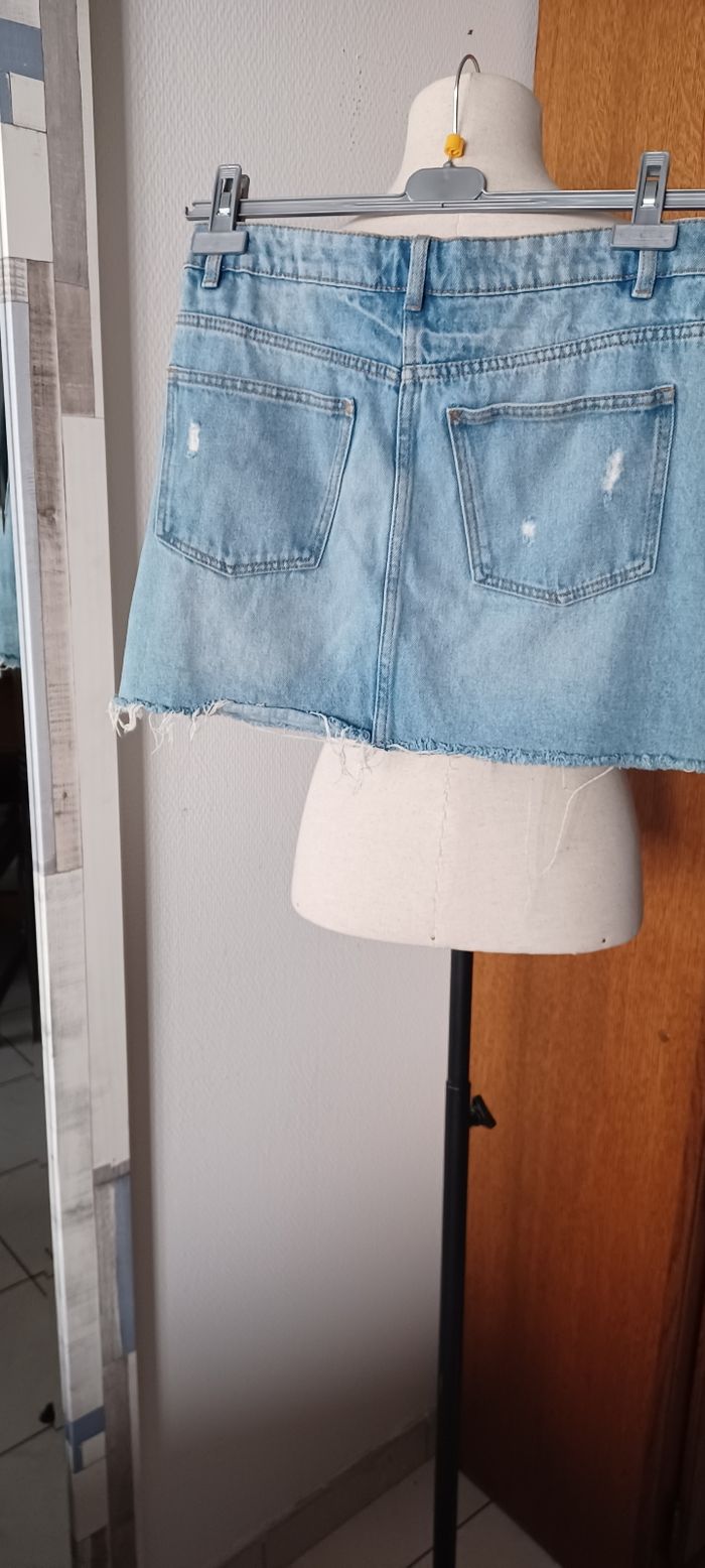 Tres jolie mini jupe  jeans  femme T 40 - photo numéro 7
