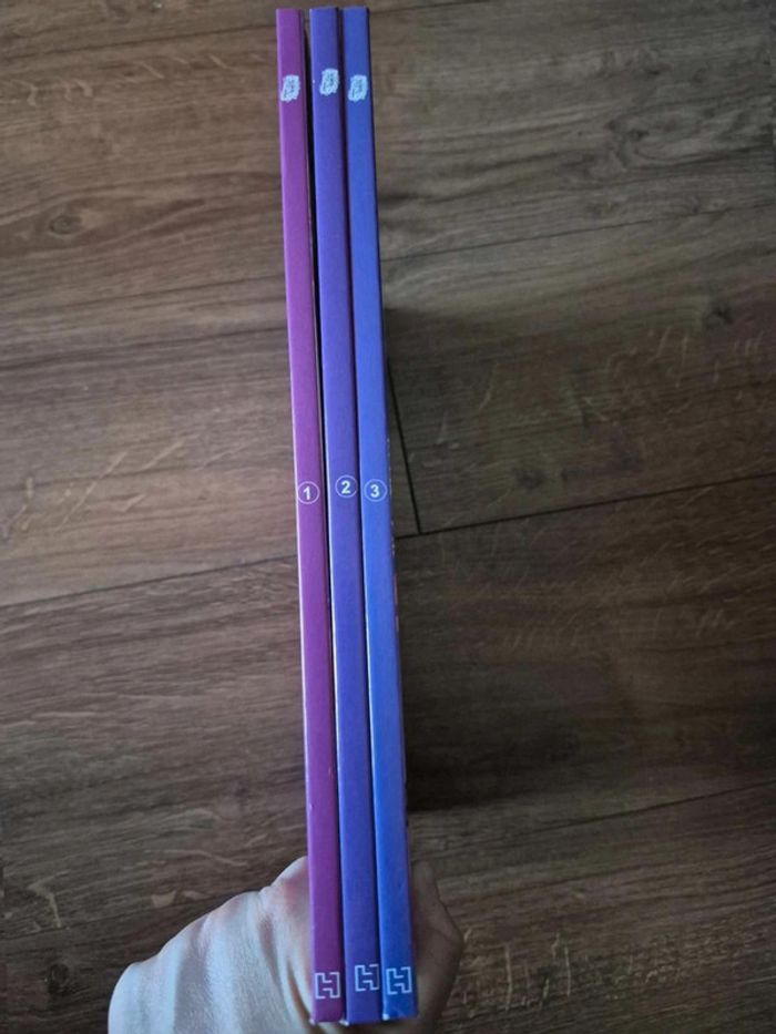 Lot  de  3 bandes dessinées  Violetta - photo numéro 5