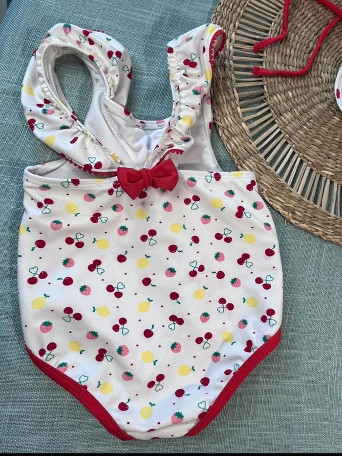 Ensemble maillot de bains et chapeau 18 mois - photo numéro 7
