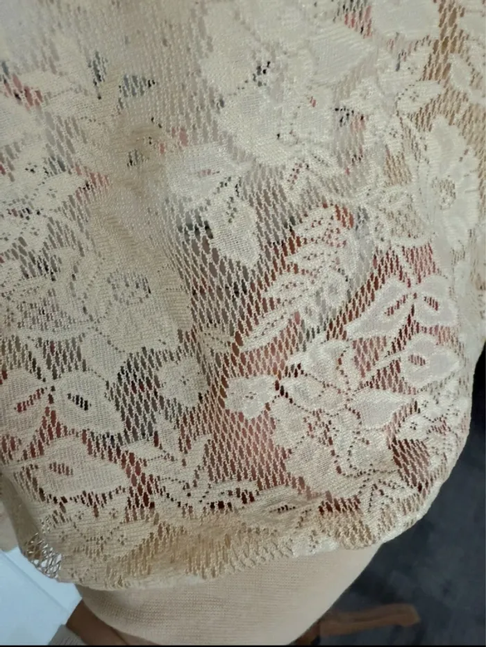 Blouse en dentelle beige S ou 36 - photo numéro 5