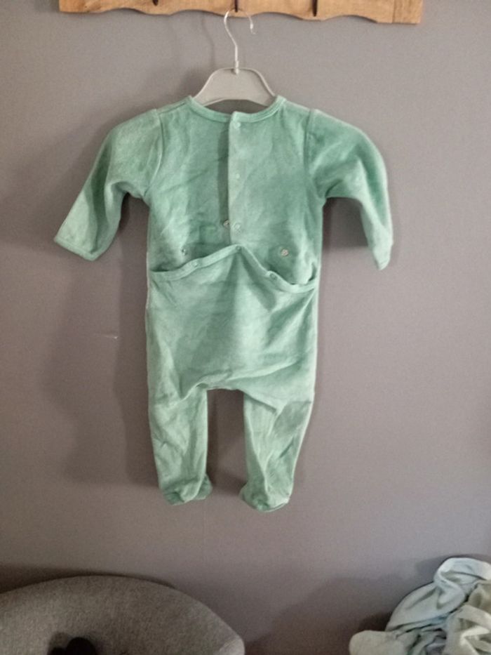 Pyjama taille 12 mois - photo numéro 3