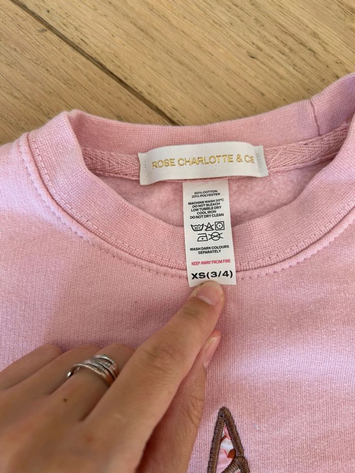 Sweat brodé rose charlotte et compagnie - photo numéro 2
