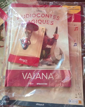 Num38neuf  Livre et figurine collection audiocontes Magiques Altaya édition disney