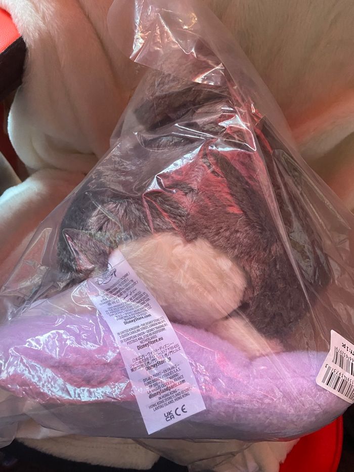 Peluche Disney chat Lucifer du Japon - photo numéro 3