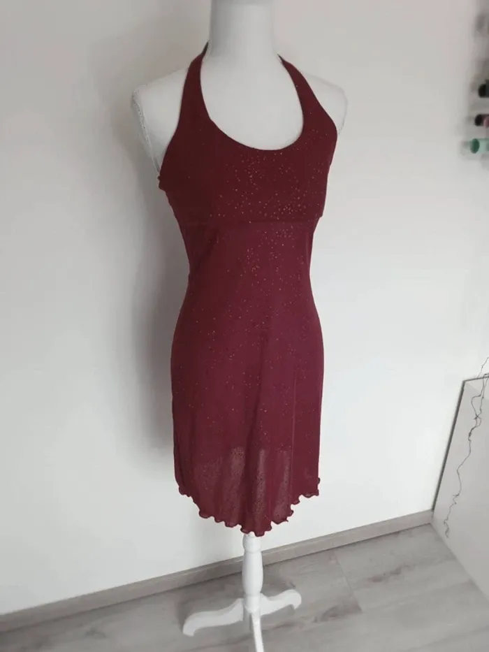 Robe dos-nu rouge à paillettes Jennyfer – Taille S