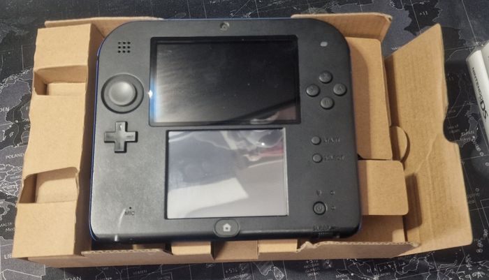 Console Nintendo 2 ds - photo numéro 4