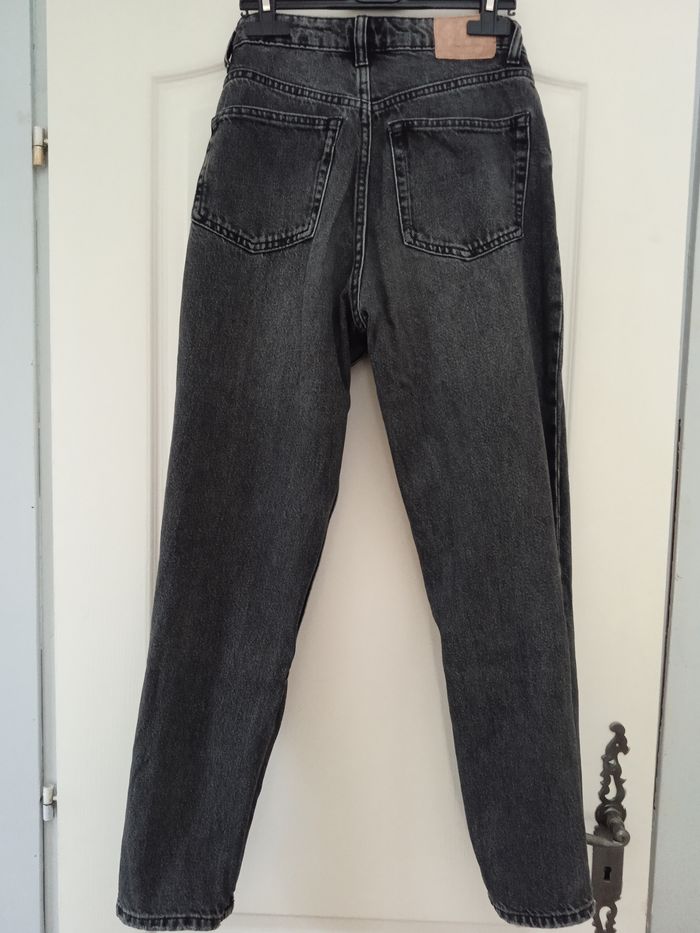 Jean mom noir taille 36 - photo numéro 2