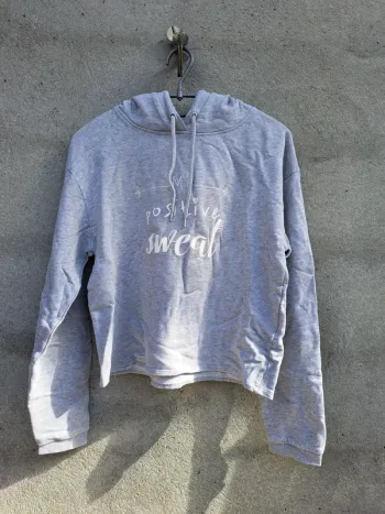 Sweat à capuche gris