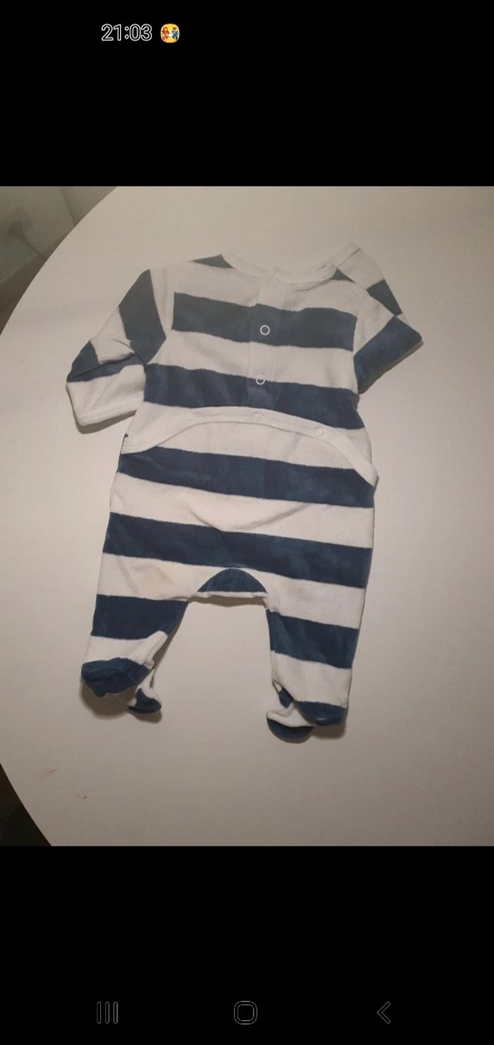 Pyjamas - photo numéro 2