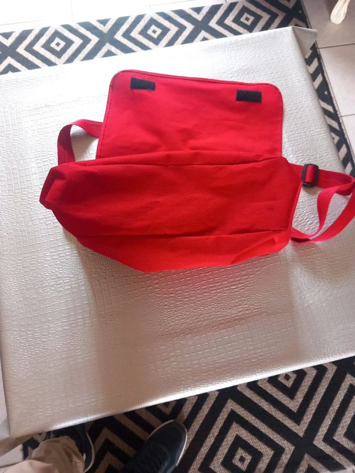 Sac en bandoulière eastpak rouge - photo numéro 5