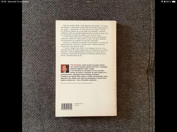 Livre vivre et travailler autrement - photo numéro 2