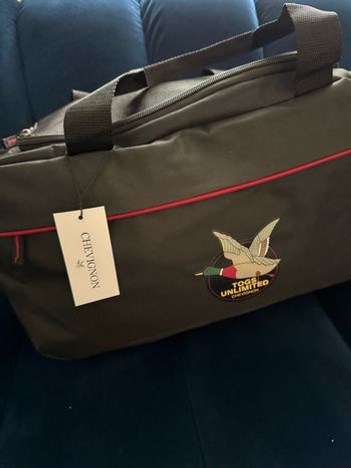 Sac de voyage / sport chevignon neuf
