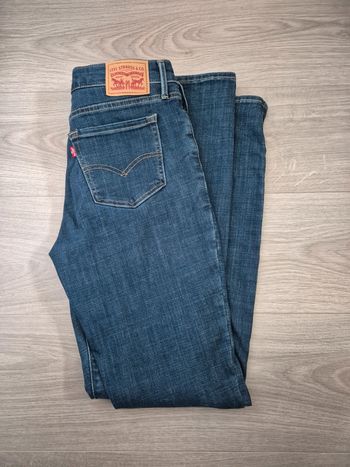 Jean Levi's 711 W28 L 34