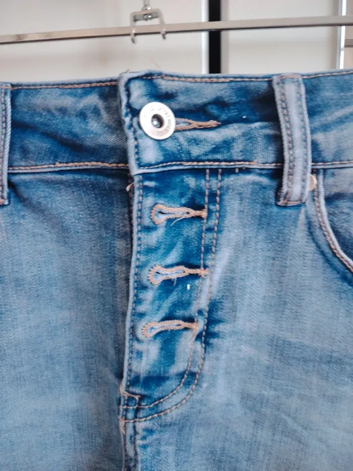 Short en jean taille S - photo numéro 4