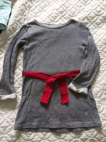 Robe en Tunisie petit bateau 4 ans