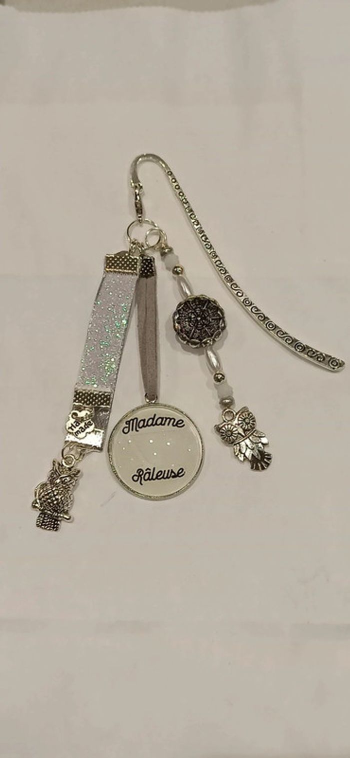 Cadeau humour râleuse, bijoux de sac ou marque page " madame râleuse "