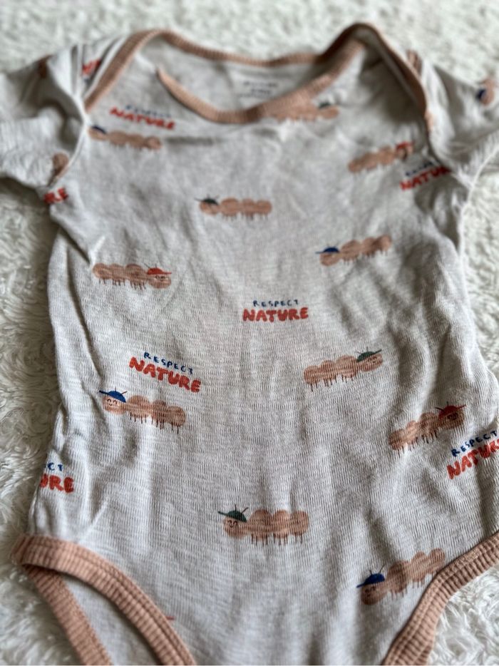 Lot de deux bodies manches courtes 24 mois - photo numéro 3