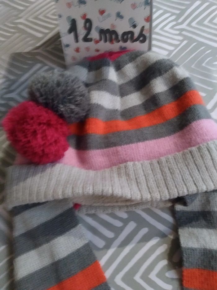 Bonnet écharpe combiné