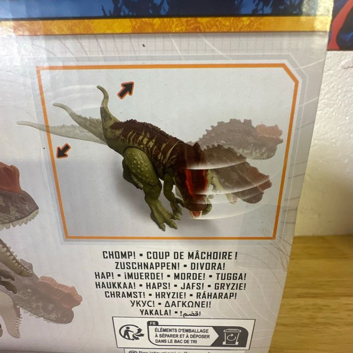 Jurassic World  Yangchuanosaurus - photo numéro 3