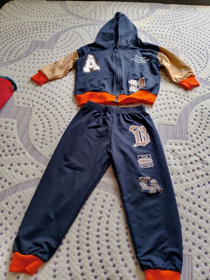 Ensemble jogging - photo numéro 2