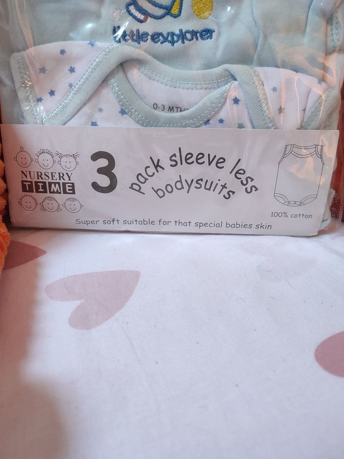 Lot de 6 bodies bébé garçon/fille - Neufs emballés - Nursery time - photo numéro 4