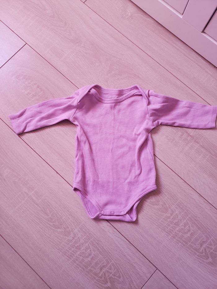Lo t de 2 bodys 🎀 In Extenso 6 mois 2€ - photo numéro 6
