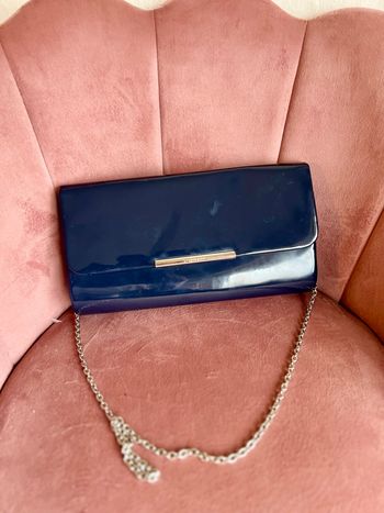 ✨ Pochette élégante MENBUR bleu nuit + chaîne argentée ✨💙