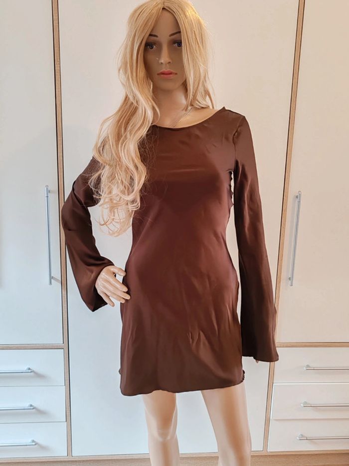 Robe satinée