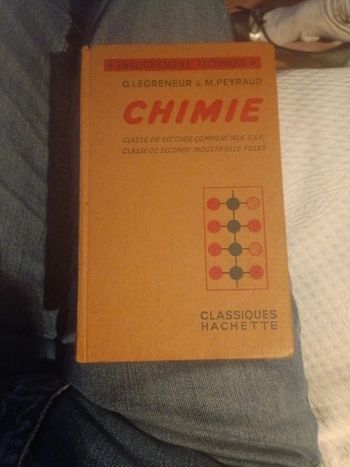 Ancien livre de chimie