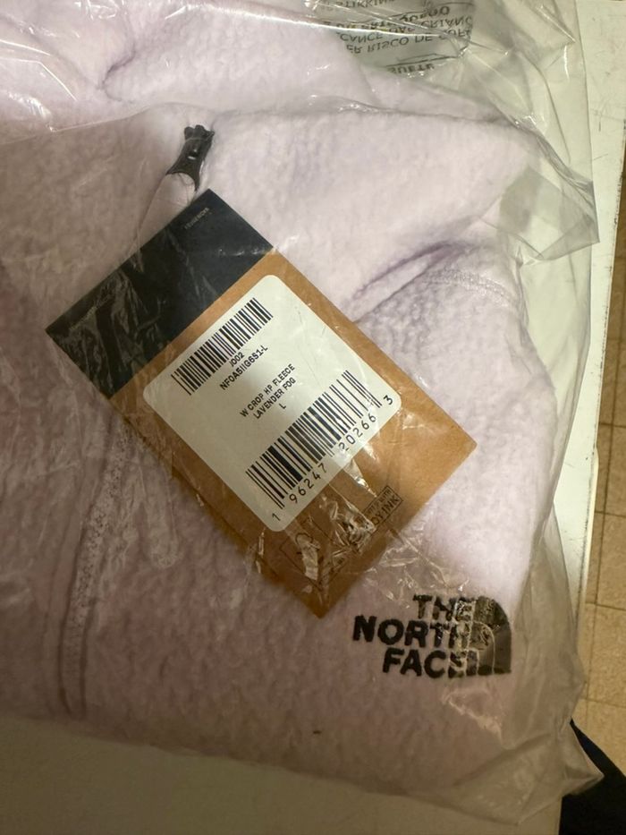 Polaire The North Face Femme L – Neuve, tendance et ultra douce ! - photo numéro 3