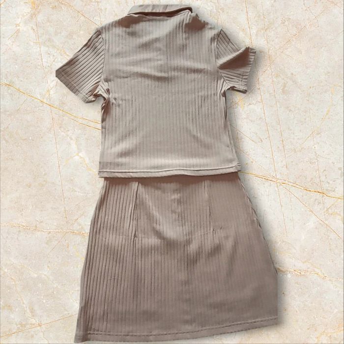 Ensemble 2 pièces - couleur abricot - Taille M - Shein - photo numéro 5