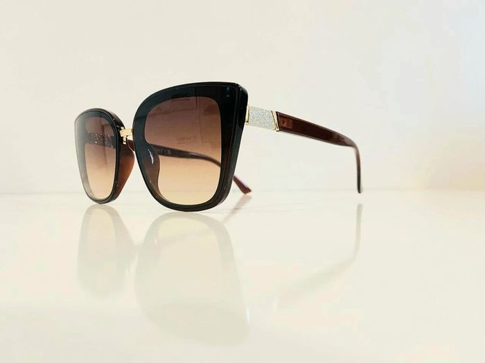 Lunette de soleil femme cats marron bras en strass verres dégradés UV protection catégorie 3 - photo numéro 3