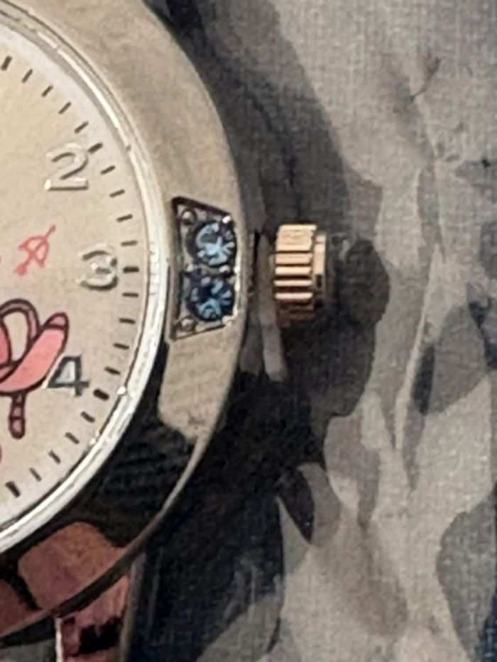 Montre Stitch neuve argenté - photo numéro 2