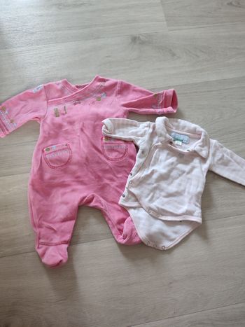 Pyjama et bodies naissance