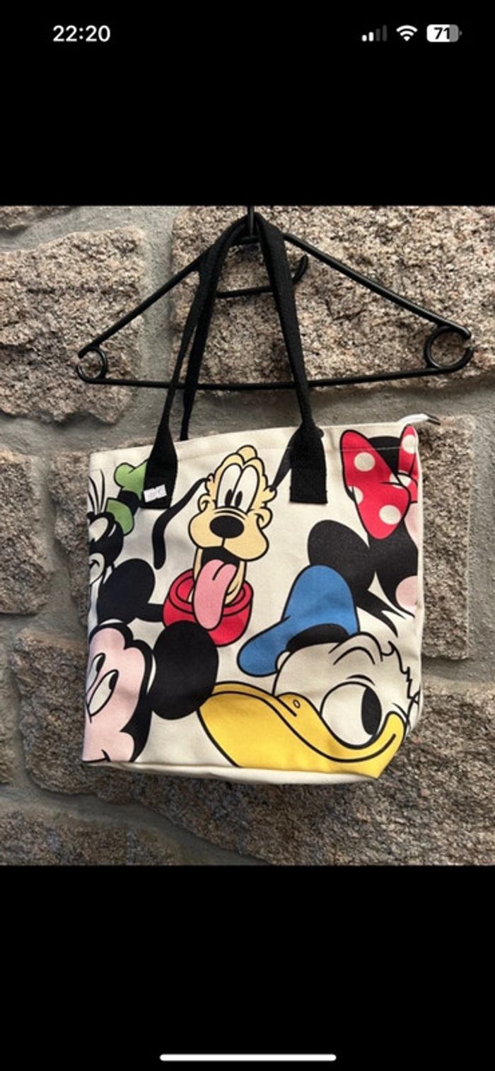 Petit sac à main neuf représentant Mickey Minnie Donald etc NON Officiel - photo numéro 2