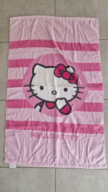 Serviette de plage/piscine enfant Hello Kittu