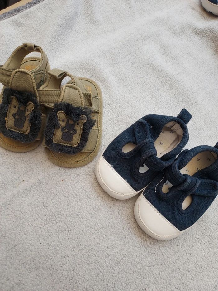 2 paires chaussures bébé été 6-9 mois