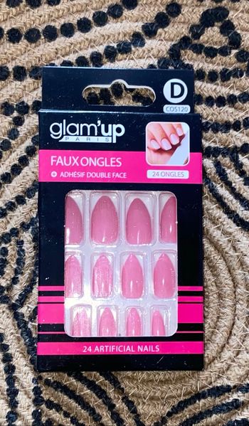 Faux ongles neuf