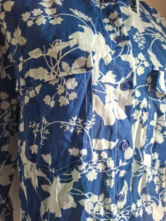 Robe chemise bleue et blanc - style tropical, coupe ample, Goa, neuve, taille S - photo numéro 2