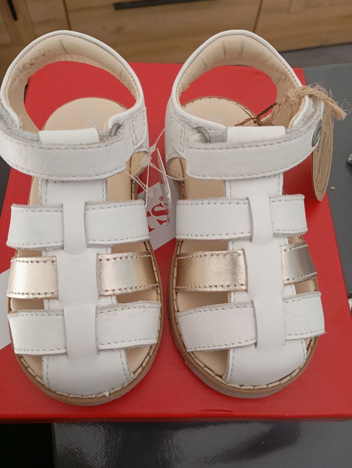 Kickers neuves pour fille en taille 23 - photo numéro 2