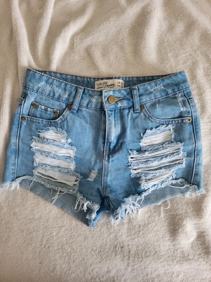 Superbe short .